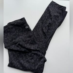 Lululemon Cropped Aligns